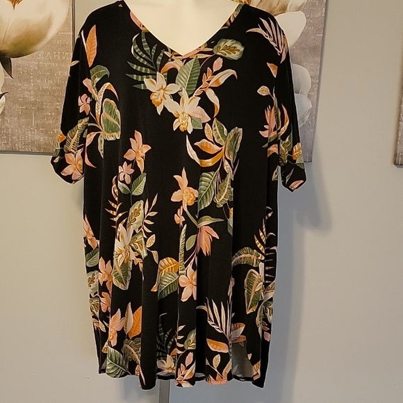 Old Navy Tops - Old Navy Luxe Curved Hem Tunic T-shirt 3X